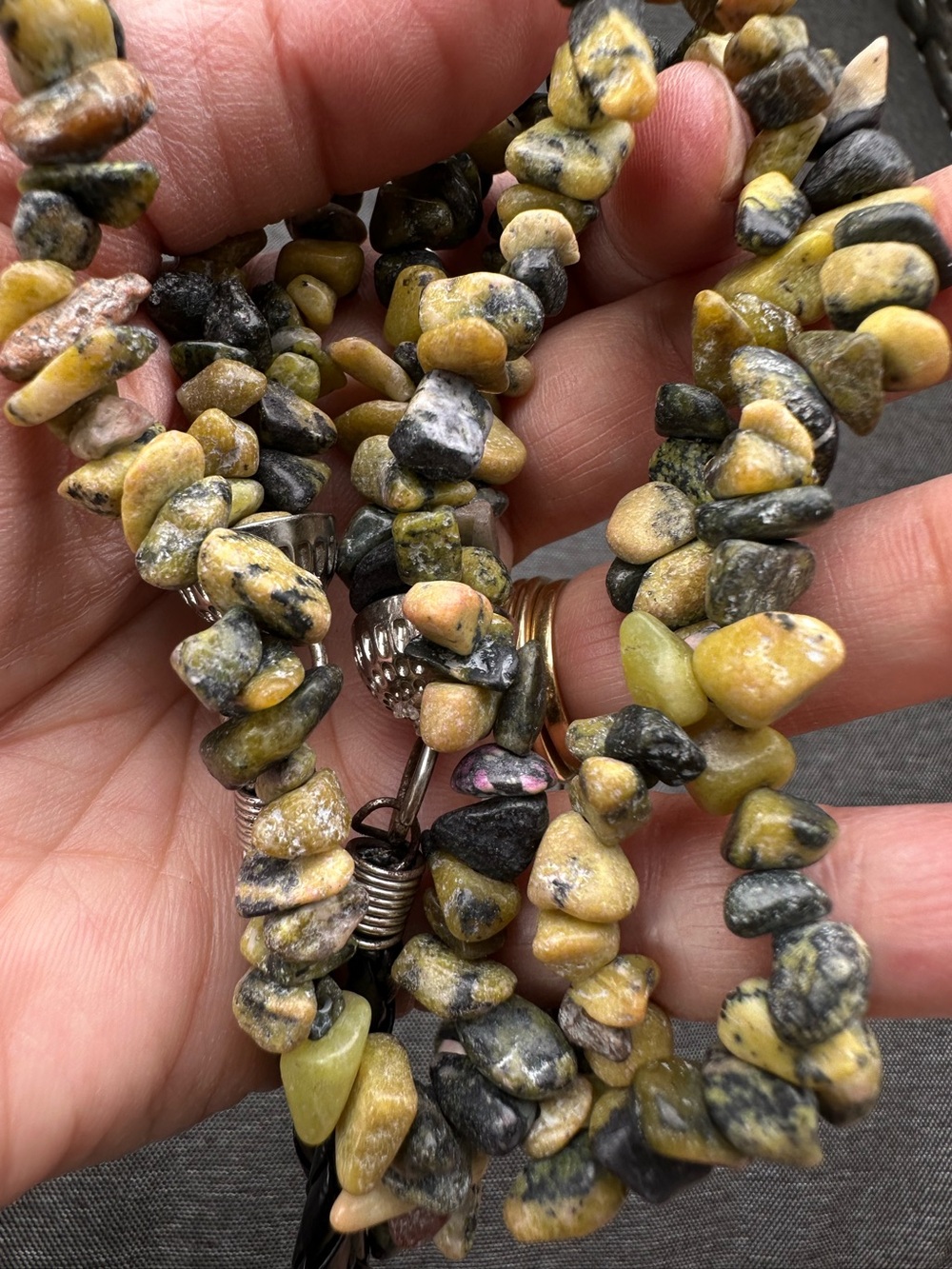 Vintage Handmade Yellow Green Stone Chip Necklace - Women Jewelry